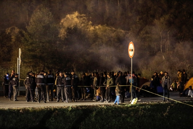 Sığınmacıların AB kapısında bekleyişi sürüyor