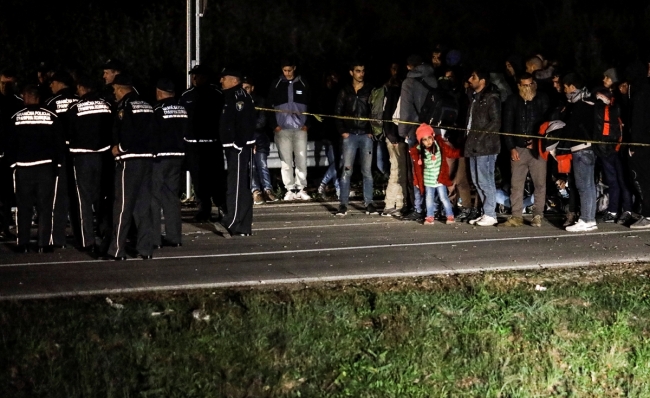 Sığınmacıların AB kapısında bekleyişi sürüyor