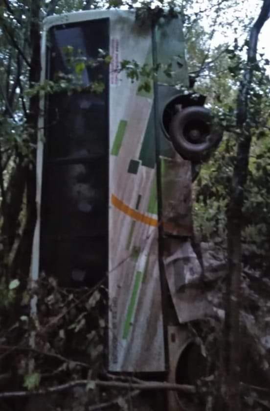 Antalya'da midibüs heyelana kapıldı: 1 ölü