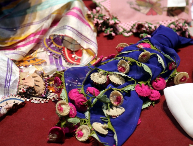 Türk kültürüne ilgi duyan Japon yazarın "iğne oyası" koleksiyonu