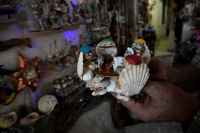 Hatay'da yaşadığı evi 56 yıldır biriktirdiği oyuncaklarla donattı