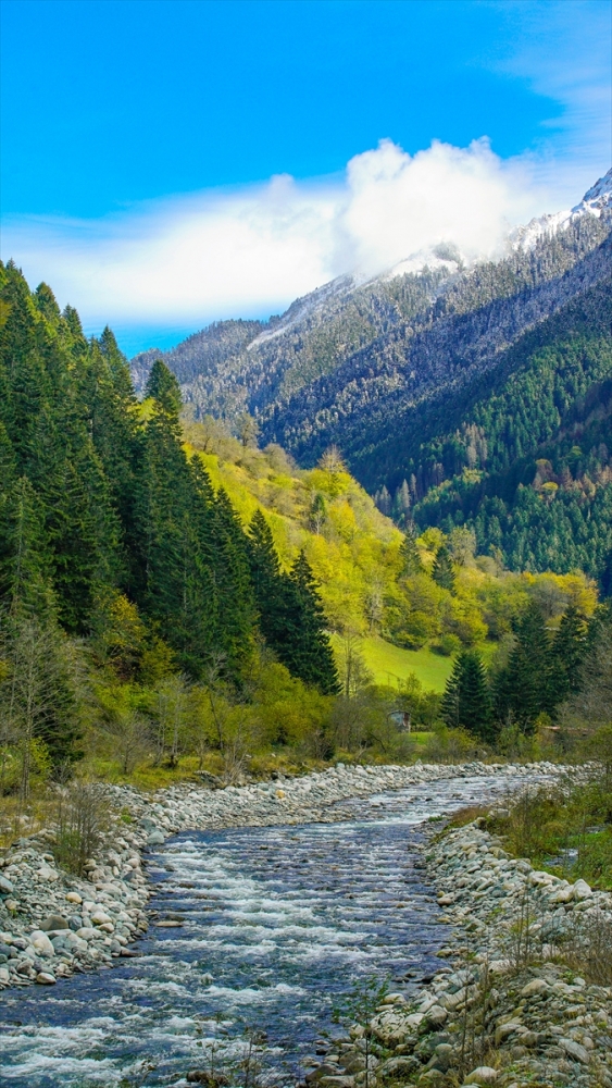 Kaçkarlar beyaz örtüye büründü