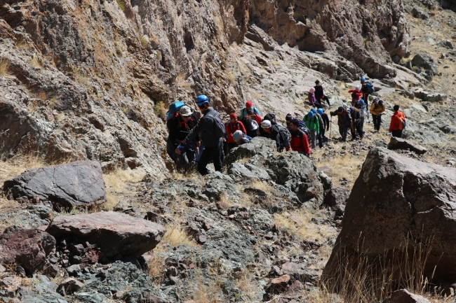 32 dağcı zirvede Cumhuriyetin 95. yılını kutladı