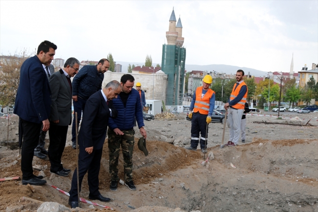 Tarihi Sivas Kalesi açık hava platosuna dönüştürülüyor