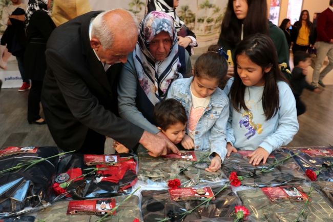 Hatay'da 'şehit emanetleri' sergisi açıldı