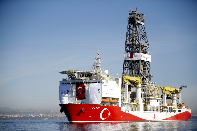 Milli sondaj gemisi "Fatih" Akdeniz'de ilk sondajına başlıyor