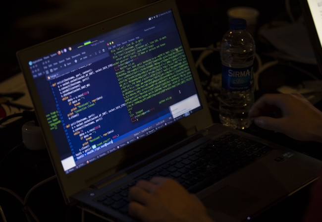 "Beyaz şapkalı hacker"lar yarıştı