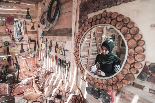 Gazzeli kardeşlerin ahşap tasarımları gelir kapısı oldu