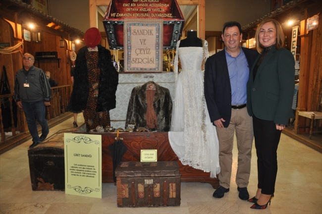 Eski çeyiz sandıkları Tire Kent Müzesinde sergileniyor