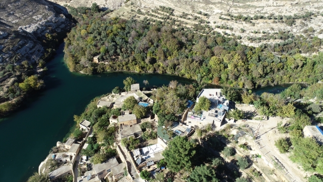 Tarihi taş evleriyle öne çıkan Halfeti'de sonbahar