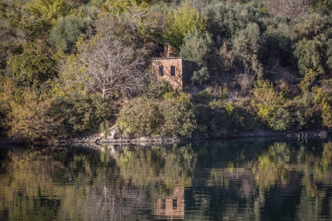 Tarihi taş evleriyle öne çıkan Halfeti'de sonbahar