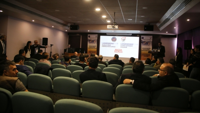 Antalya'da yapılan karaciğer nakli 18 ülkede canlı izlendi