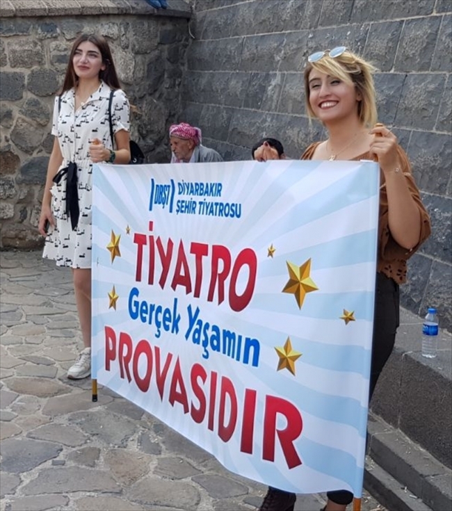 Diyarbakır'da ücretsiz sinema ve tiyatro etkinlikleri düzenleniyor