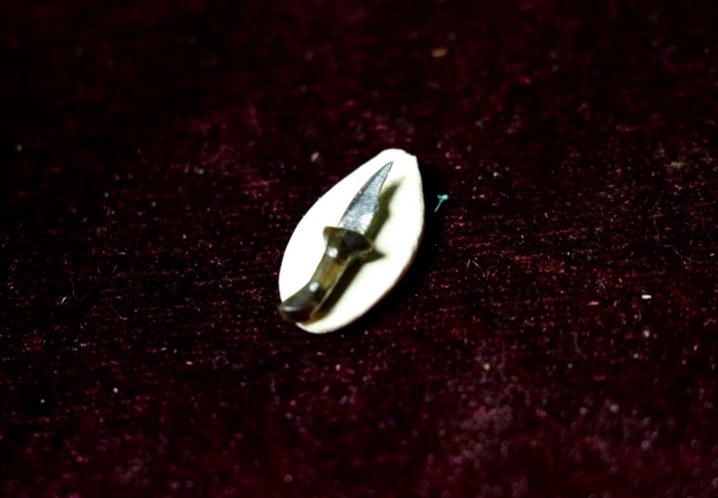 71 yaşındaki usta ürettiği mini bıçaklarla rekorlar kitabına girmek istiyor