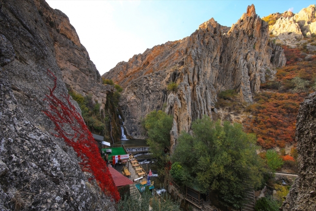 Günpınar Şelalesi her mevsim ayrı güzel