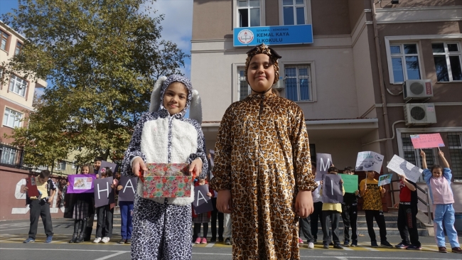 Minik öğrenciler sokak hayvanları için etkinlik düzenledi