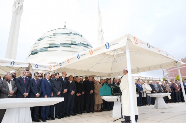 İş insanı Abdullah Tivnikli son yolculuğuna uğurlandı