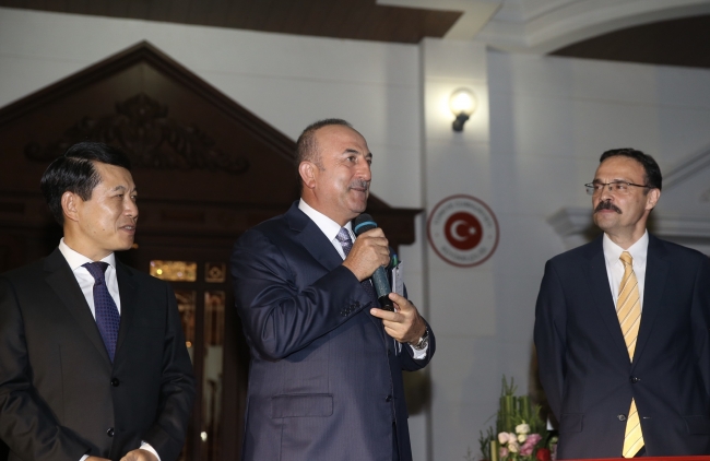 Dışişleri Bakanı Çavuşoğlu Laos’taki Türk Büyükelçiliğini açtı
