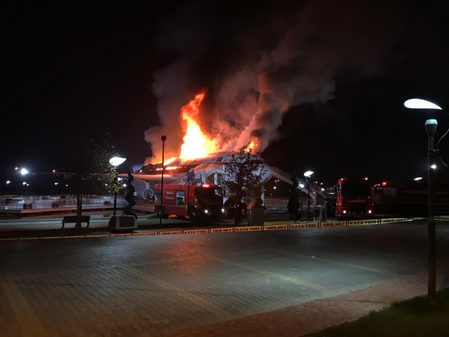 Konya'da uçak restoranda yangın