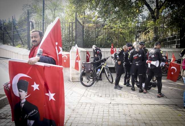 Anıtkabir'e gelmek için 500 kilometre pedal çevirdiler