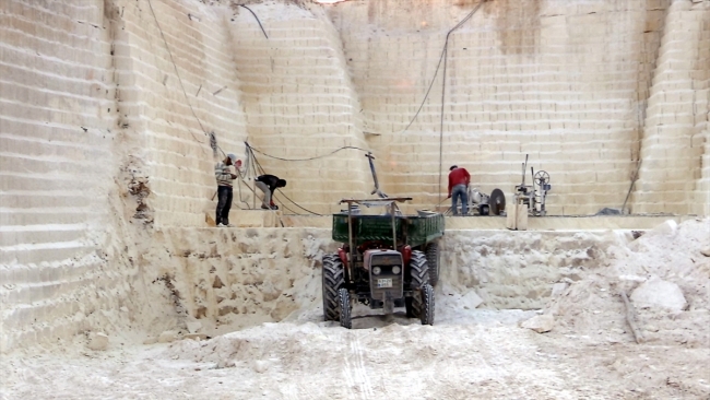 Şanlıurfa'da camilerin estetiği nahit taşıyla korunacak