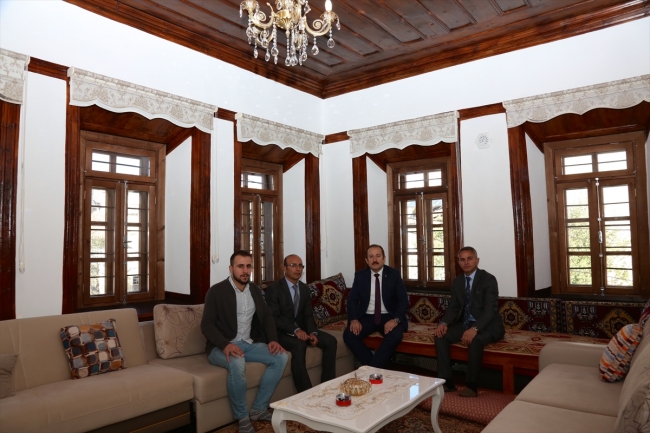 Sivil mimari örneği olarak tescillenen Bayburt evleri restore ediliyor