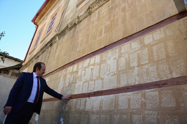 Sivil mimari örneği olarak tescillenen Bayburt evleri restore ediliyor