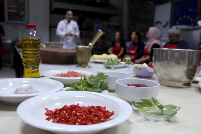 Hatay'ın yöresel lezzetleri yeni yetişen şeflerle yaşatılacak