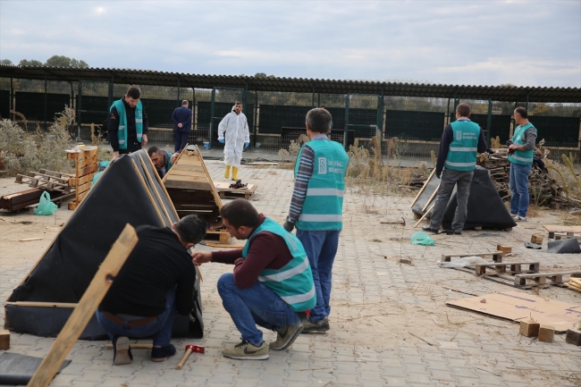 Hükümlülerden sahipsiz köpeklere sıcak yuva