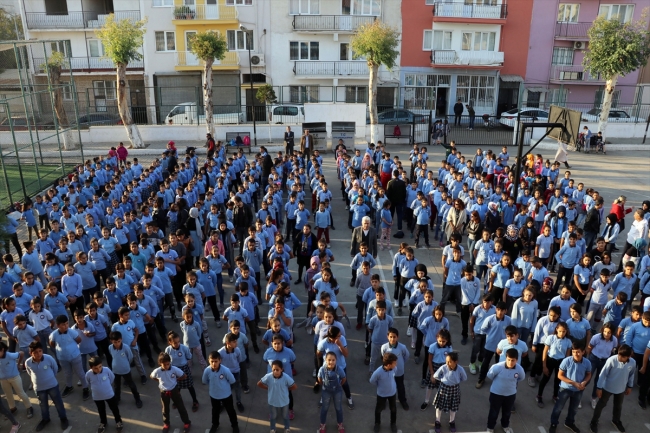Aydın'da öğrenciler derse müzikli egzersizle başlıyor