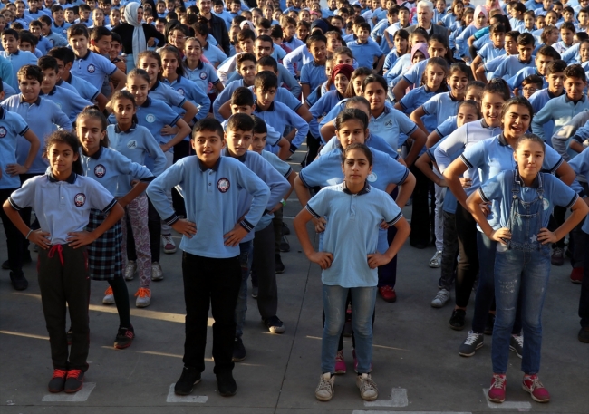 Aydın'da öğrenciler derse müzikli egzersizle başlıyor