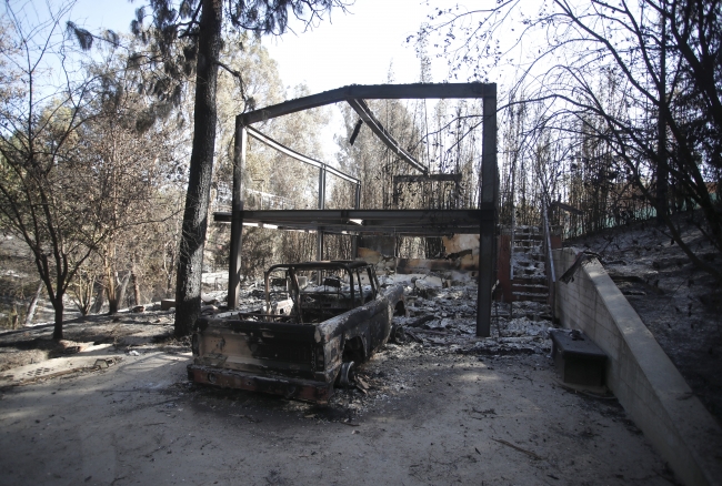 California tarihinin en büyük yangını kontrol altında