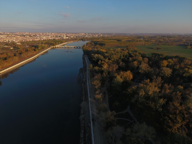 Edirne'de doğa sonbahar renkleriyle bezendi