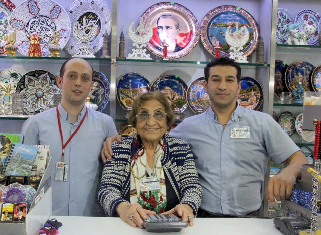 Atatürk Havalimanı'nın 88 yaşındaki "Gönül Annesi"