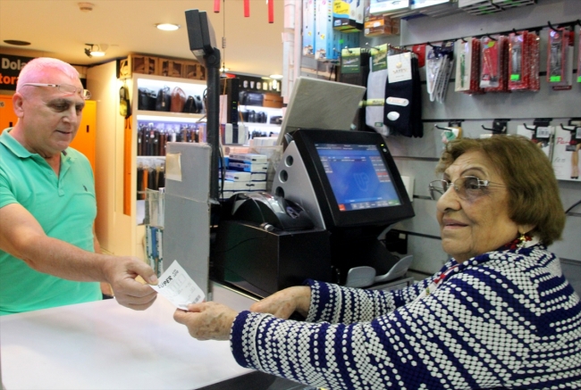 Atatürk Havalimanı'nın 88 yaşındaki "Gönül Annesi"