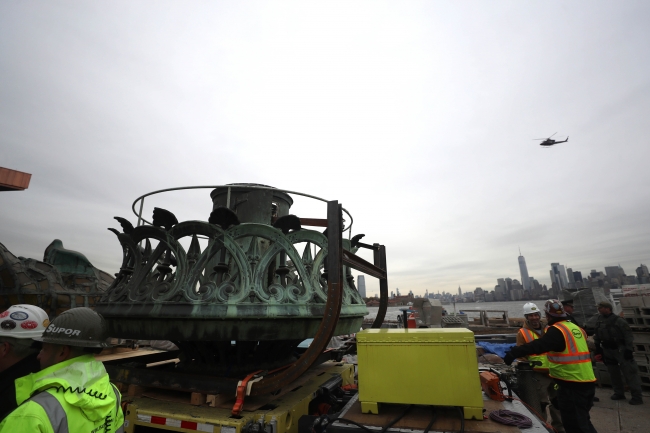 New York Özgürlük Heykeli meşalesi müzeye taşındı