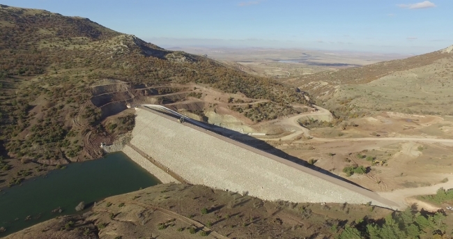 Sivas'ta 24 bin 360 dekar arazi suya kavuştu