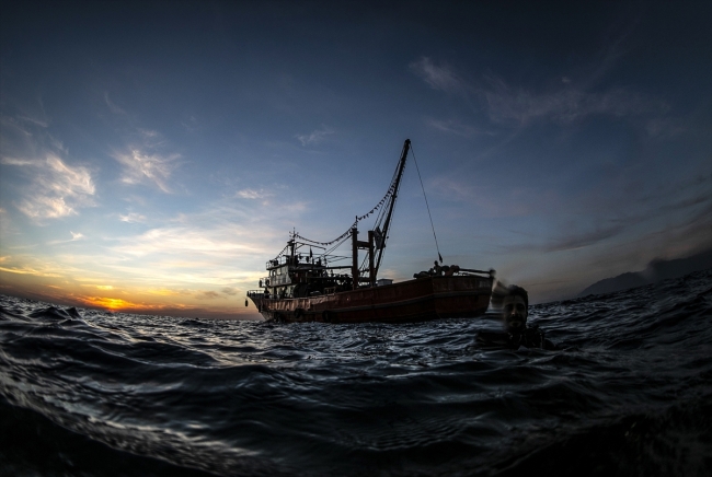 Sanayi dalgıçlarına yer çekimsiz ortamda eğitim