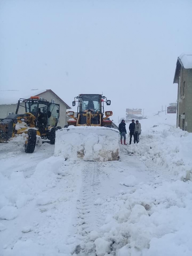 Trabzon'da yaylalarda mahsur kalan kişiler kurtarıldı