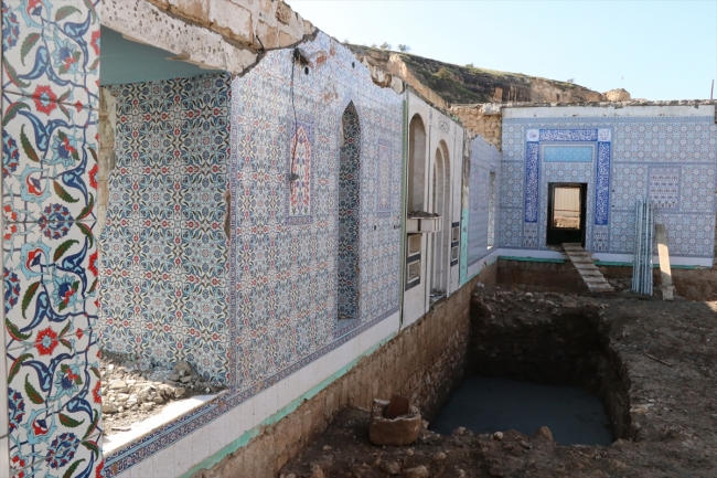 Hasankeyf'teki Eyyubi Camii'nin taşınması için köprü yapıldı