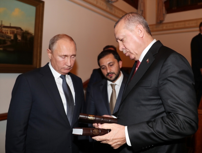 Cumhurbaşkanı Erdoğan Putin ile görüştü