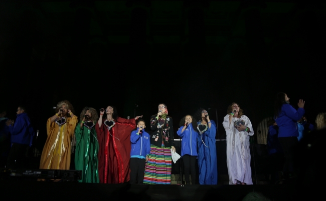Kolombiya'da kadına şiddete karşı farkındalık konserinde Guinness rekoru