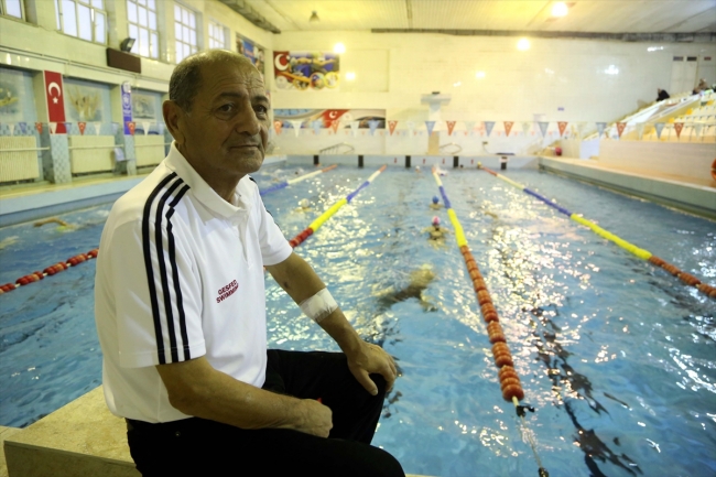 Gecesini gündüzünü engellilere adadı