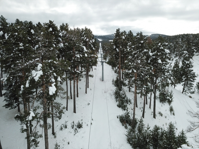 Uzun pistleriyle öne çıkan Cıbıltepe Kayak Merkezi yeni sezona hazır