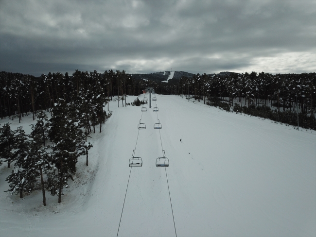 Uzun pistleriyle öne çıkan Cıbıltepe Kayak Merkezi yeni sezona hazır