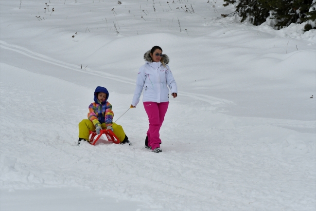 Uzun pistleriyle öne çıkan Cıbıltepe Kayak Merkezi yeni sezona hazır
