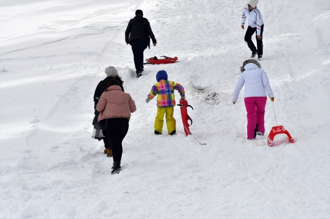 Uzun pistleriyle öne çıkan Cıbıltepe Kayak Merkezi yeni sezona hazır
