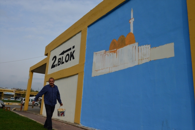 İşçi emeklisi ressam Şanlıurfa duvarlarını renklendiriyor