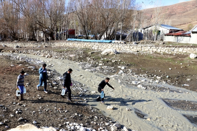 Tuz ihtiyaçlarını kuyudan karşılıyorlar