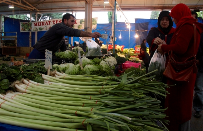 Bursa'da yetişmeyen ürünleri köylü pazarında satmak yasak